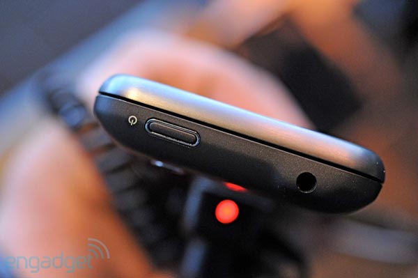 Смартфон HTC Merge стал первой ласточкой для американского рынка