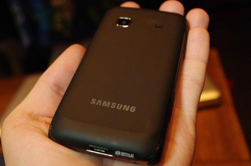 Samsung анонсировала бюджетный смартфон Galaxy Prevail