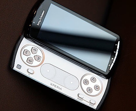 Sony Ericsson Xperia Play скоро появился на рынке