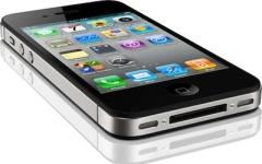 Apple отдает iPhone 4 за бесценок