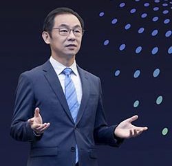 Huawei інвестує 300 млн доларів у програму підтримки глобальних партнерів