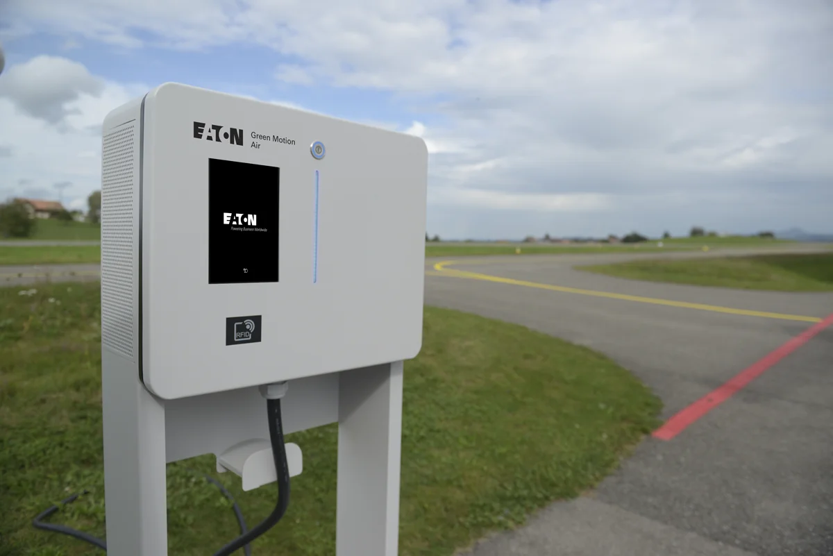 Green Motion Air від Eaton, електричний зарядний пристрій для літаків, який допомагає аеропортам зменшити вуглецевий слід, буде показано на Paris Air Show 2023