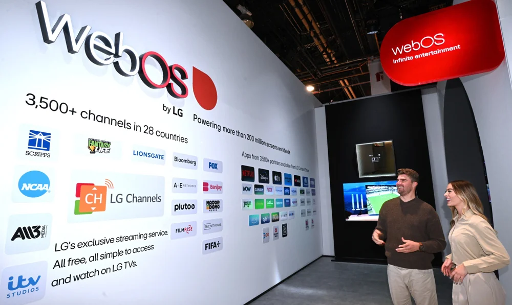 LG підкорює глядачів виставки CES 2024 на приголомшливій зоні демонстрації webOS