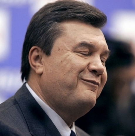 Януковича просят ветировать закон об НДС