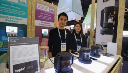 Резиденты «лаборатории инноваций» Panasonic 100 BANCH представили на CES2020 умный заварочный чайник с «русским» названием Teplo