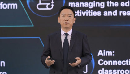 Huawei випускає рішення для навчальних закладів Smart Classroom на базі інтерактивної дошки IdeaHub Board та освітньої хмарної платформи