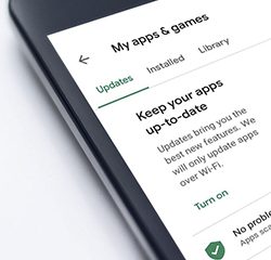 “Шахраї збирали SMS-повідомлення та створювали нові акаунти за допомогою додатка для Android в Google Play Store” – повідомили фахівці Bitdefender